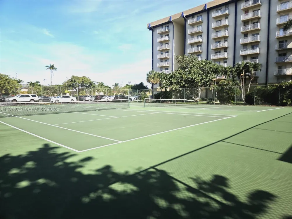4550 NW 9th St #709E Miami, FL 33126
