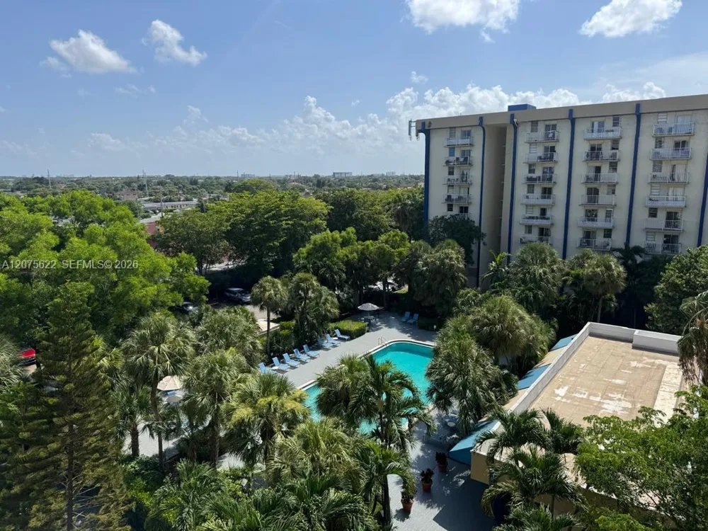 4550 NW 9th St #709E Miami, FL 33126