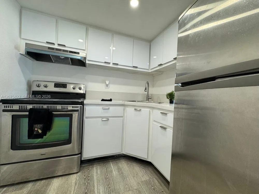 4550 NW 9th St #709E Miami, FL 33126