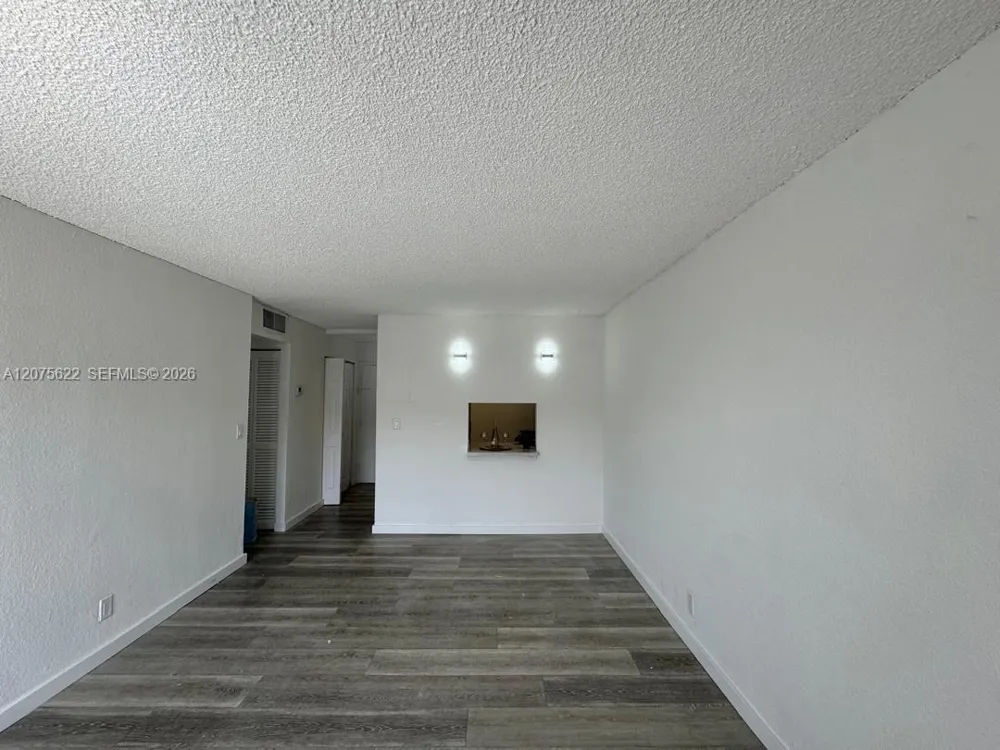 4550 NW 9th St #709E Miami, FL 33126