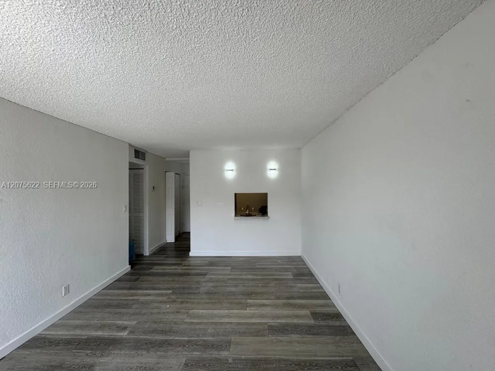 4550 NW 9th St #709E Miami, FL 33126