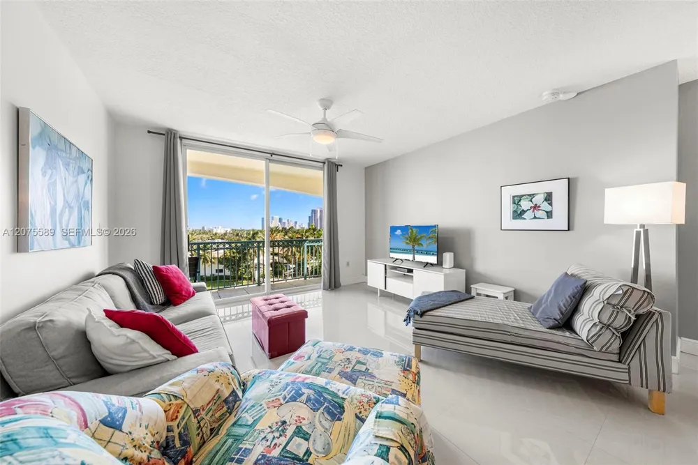201 Golden Isles Dr #505 Hallandale Beach, FL 33009