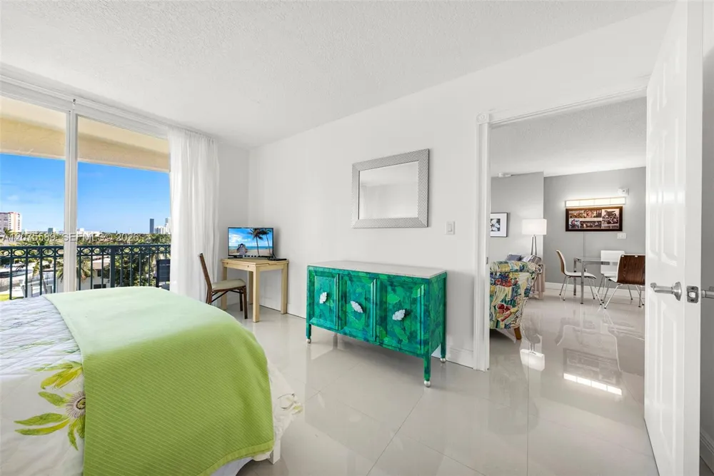 201 Golden Isles Dr #505 Hallandale Beach, FL 33009