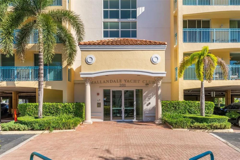 201 Golden Isles Dr #505 Hallandale Beach, FL 33009