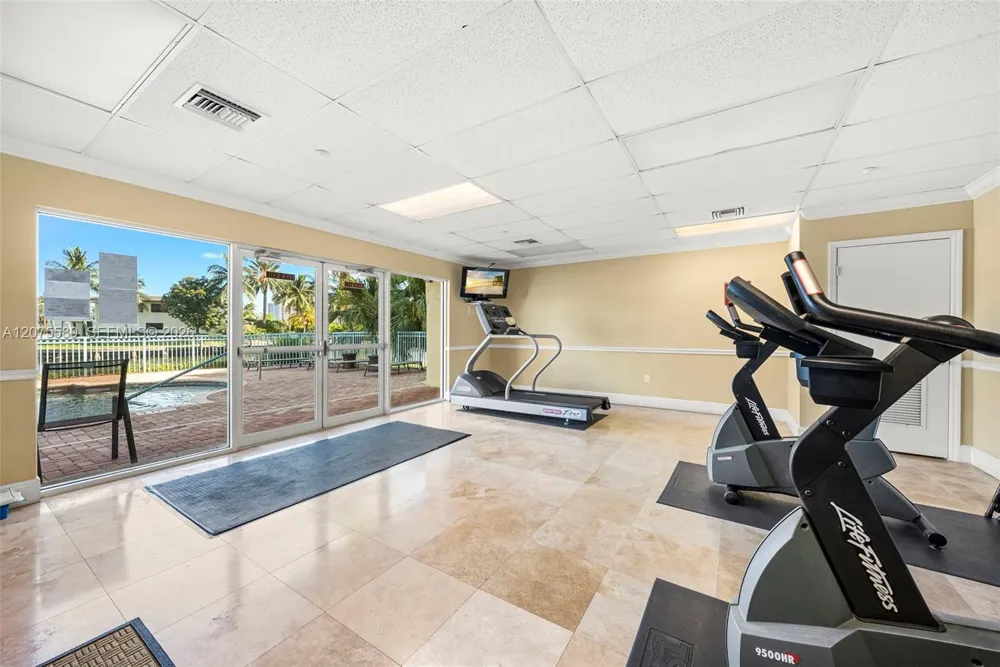 201 Golden Isles Dr #505 Hallandale Beach, FL 33009