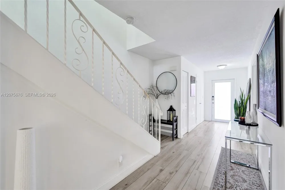 2716 NE 8th St #2716 Hallandale Beach, FL 33009
