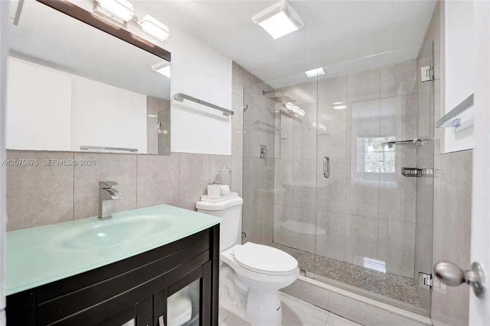 2716 NE 8th St #2716 Hallandale Beach, FL 33009