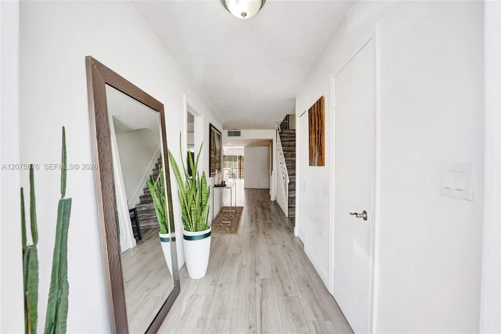 2716 NE 8th St #2716 Hallandale Beach, FL 33009