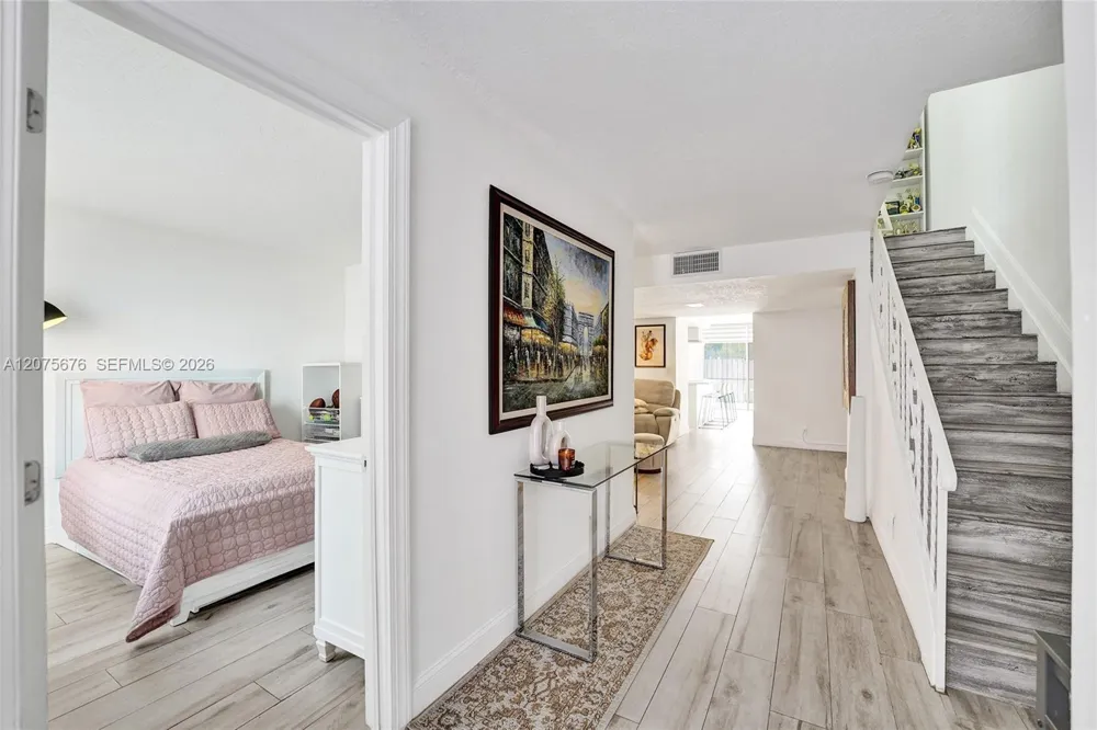 2716 NE 8th St #2716 Hallandale Beach, FL 33009
