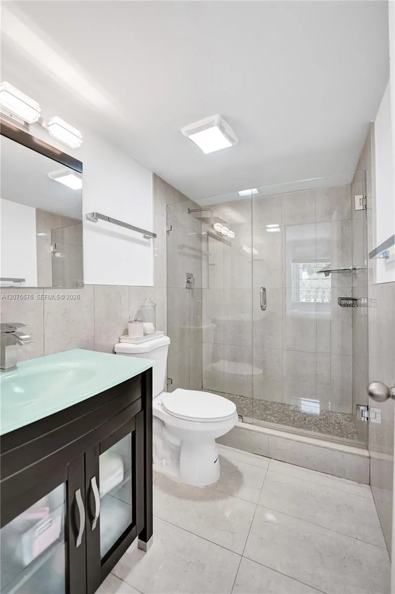 2716 NE 8th St #2716 Hallandale Beach, FL 33009