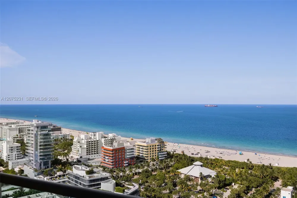 300 Pointe Dr #2806 Miami Beach, FL 33139