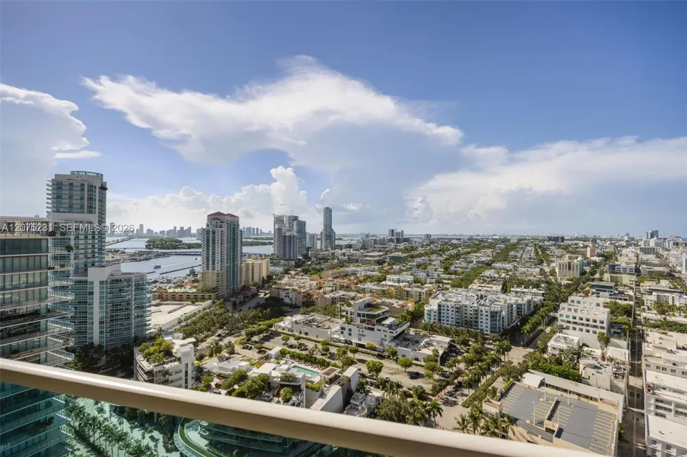 300 Pointe Dr #2806 Miami Beach, FL 33139