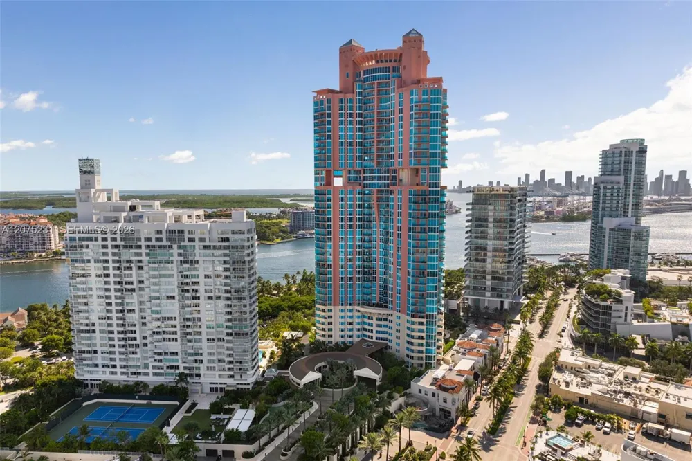 300 Pointe Dr #2806 Miami Beach, FL 33139