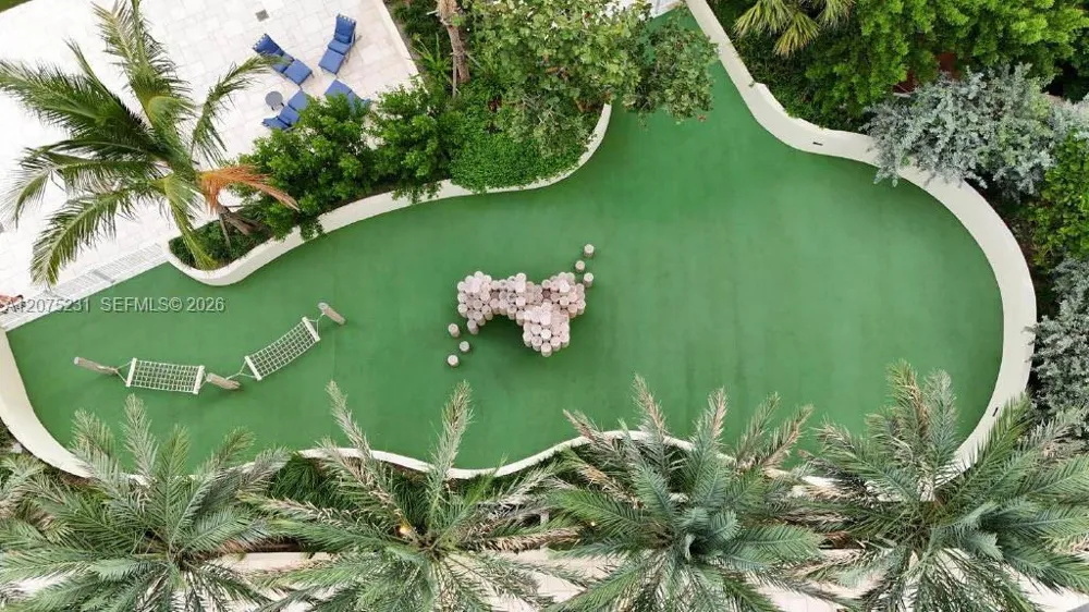 300 Pointe Dr #2806 Miami Beach, FL 33139