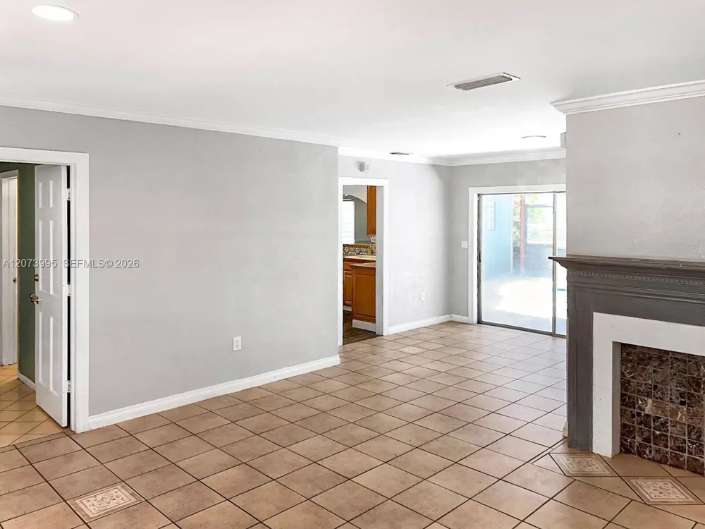 7505 Cleveland St Hollywood, FL 33024