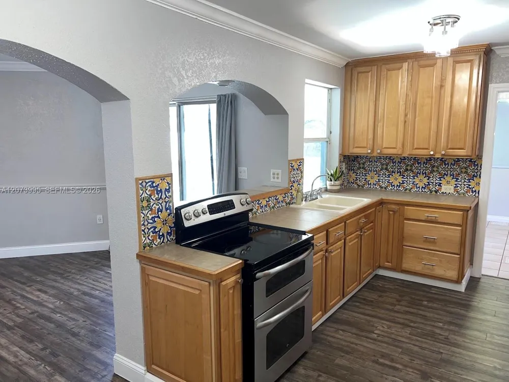 7505 Cleveland St Hollywood, FL 33024