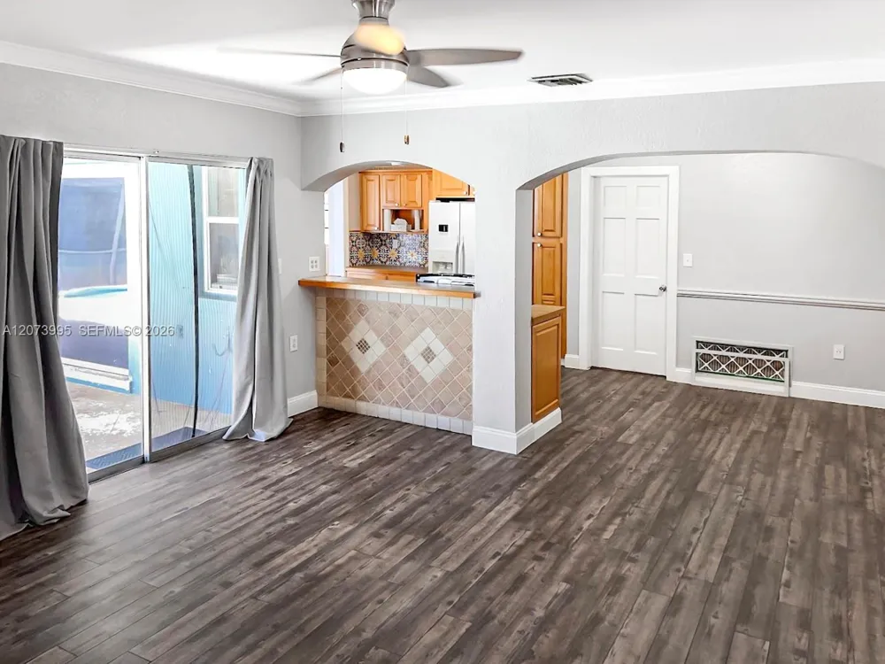 7505 Cleveland St Hollywood, FL 33024