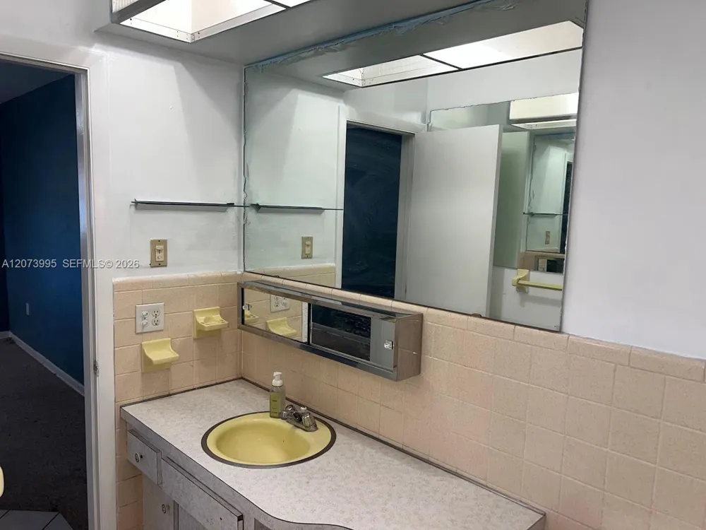 7505 Cleveland St Hollywood, FL 33024