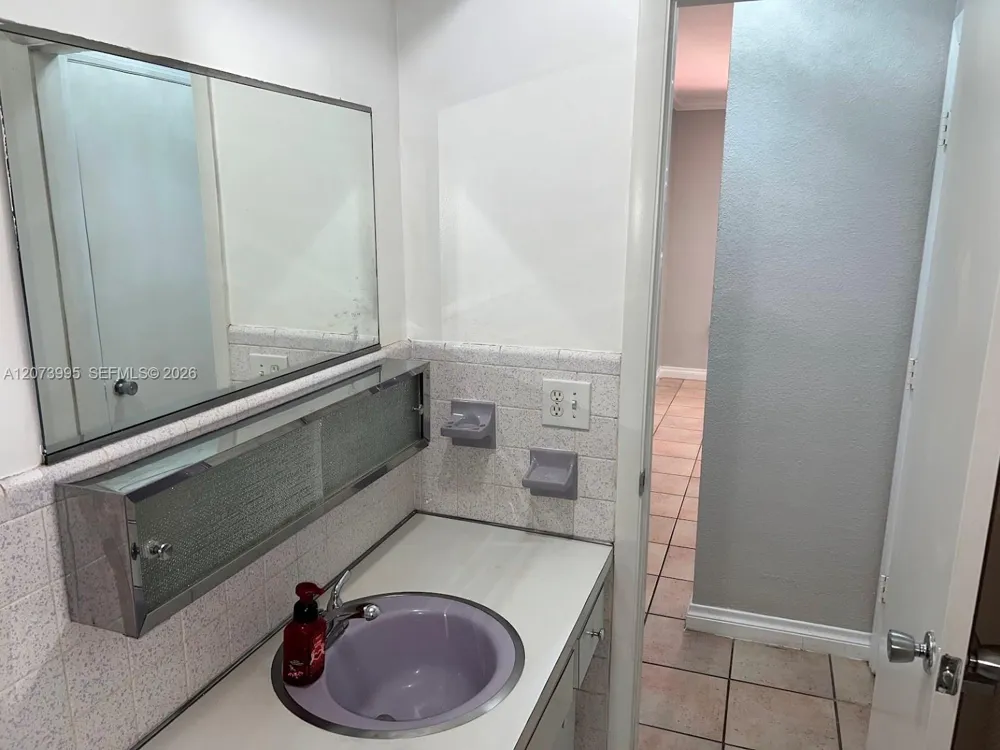 7505 Cleveland St Hollywood, FL 33024