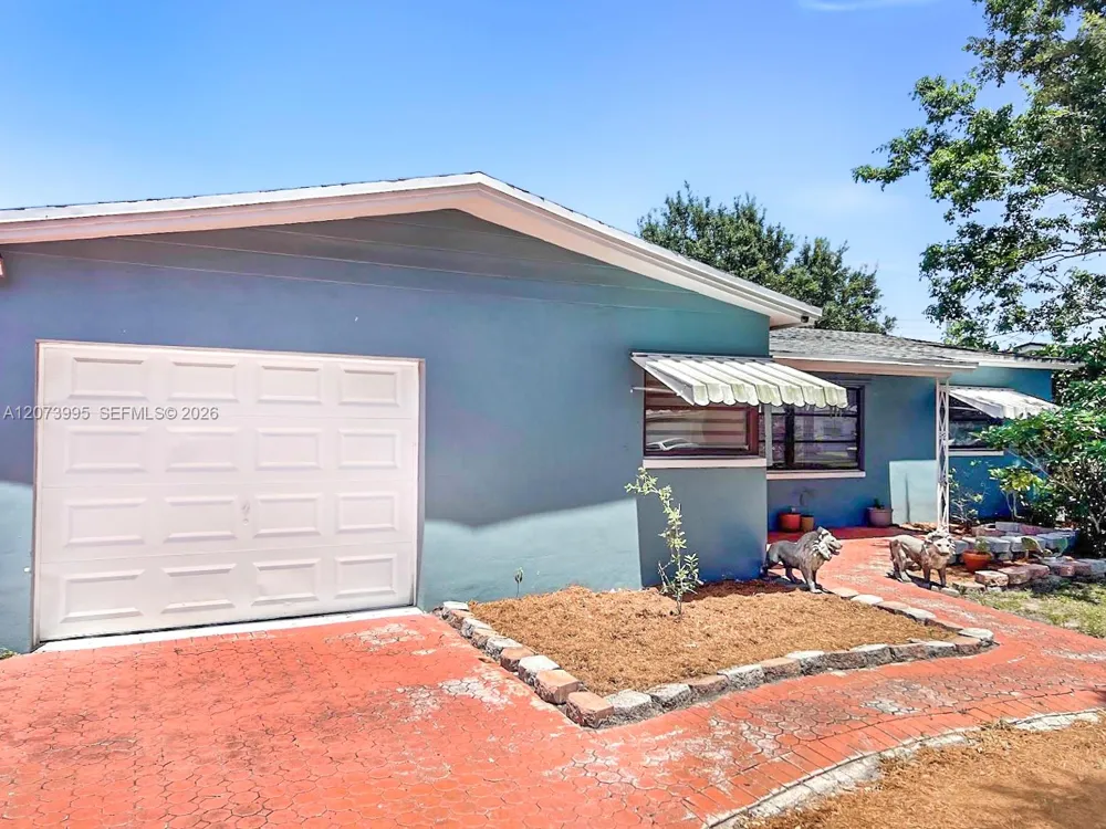 7505 Cleveland St Hollywood, FL 33024
