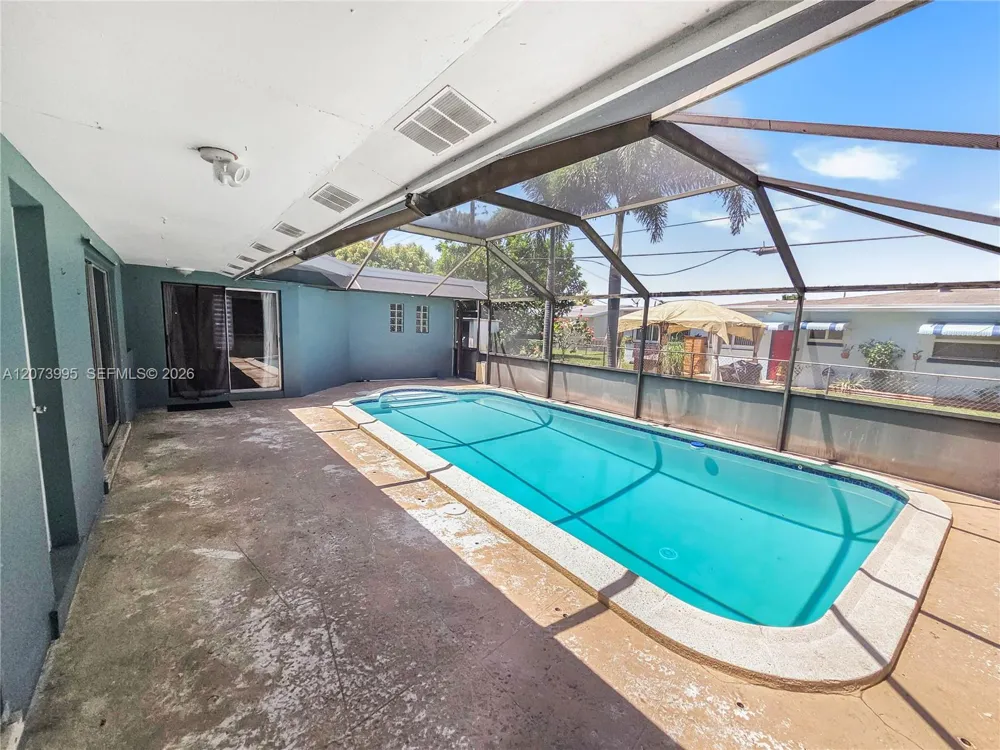 7505 Cleveland St Hollywood, FL 33024