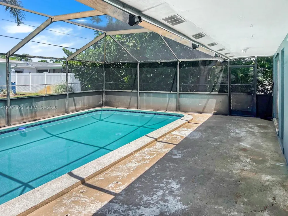 7505 Cleveland St Hollywood, FL 33024