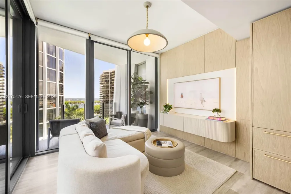2831 S Bayshore Dr #804 Coconut Grove, FL 33133