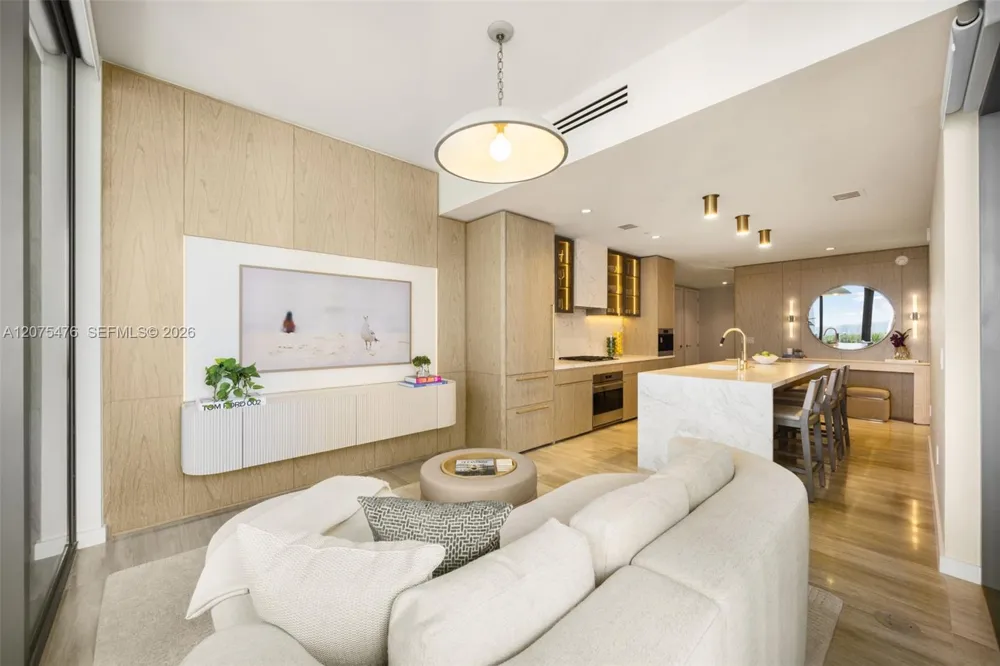 2831 S Bayshore Dr #804 Coconut Grove, FL 33133