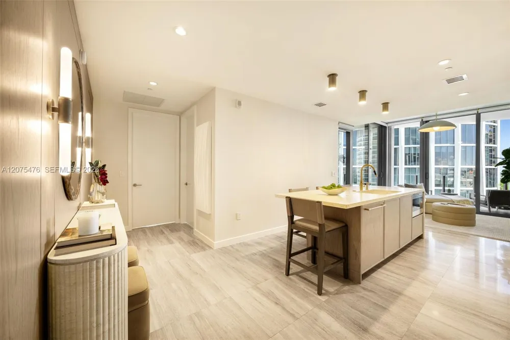 2831 S Bayshore Dr #804 Coconut Grove, FL 33133