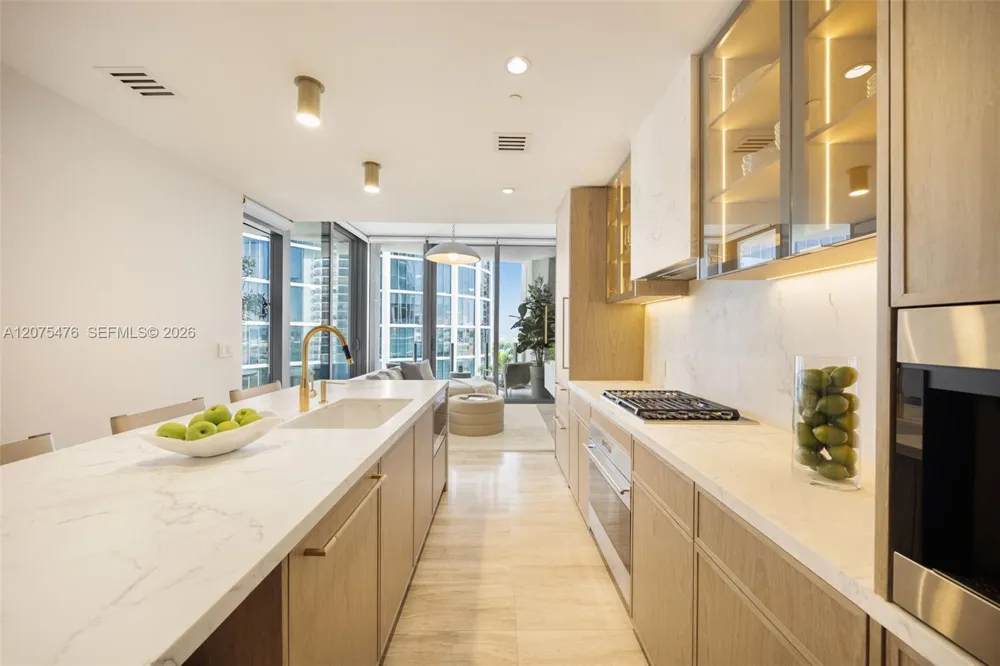 2831 S Bayshore Dr #804 Coconut Grove, FL 33133