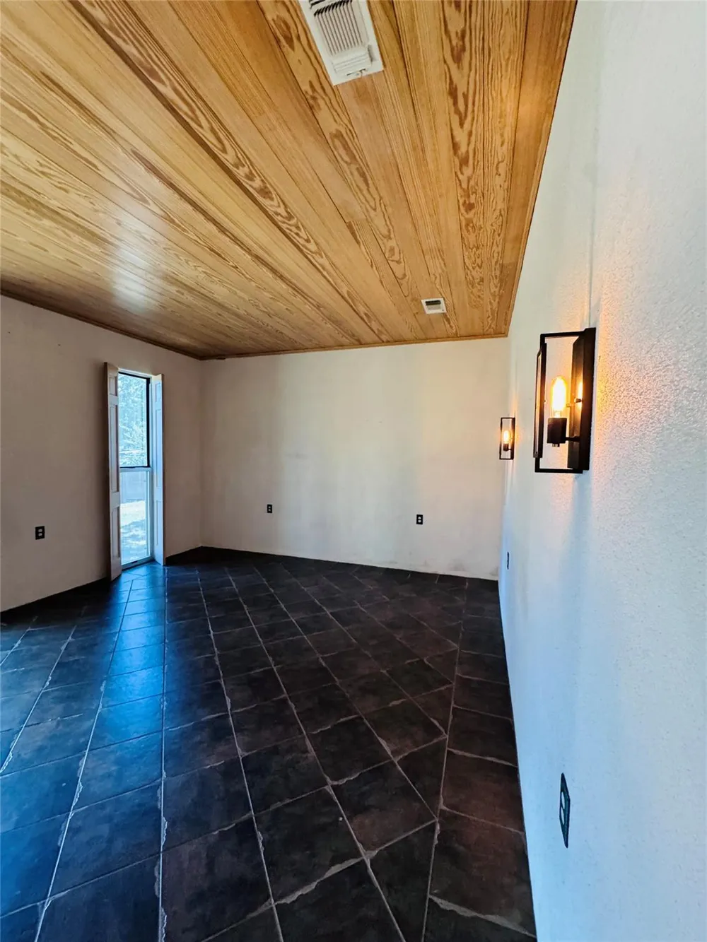 195 Park Drive La Grange, TX 78945