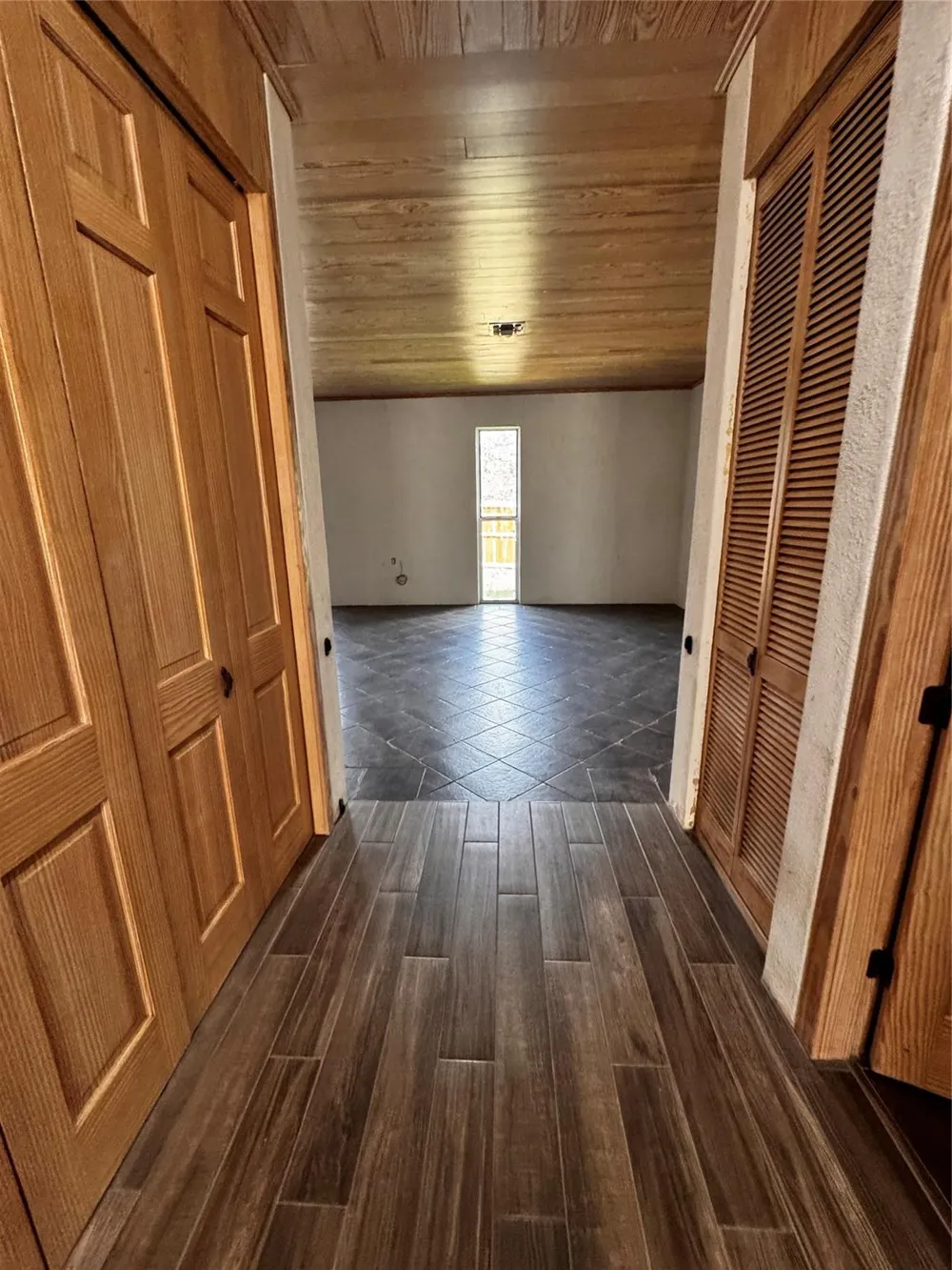 195 Park Drive La Grange, TX 78945