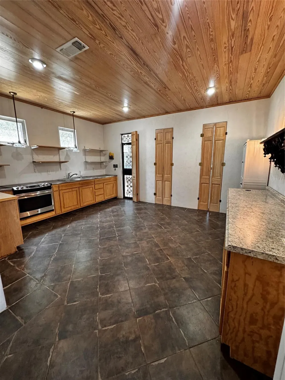 195 Park Drive La Grange, TX 78945