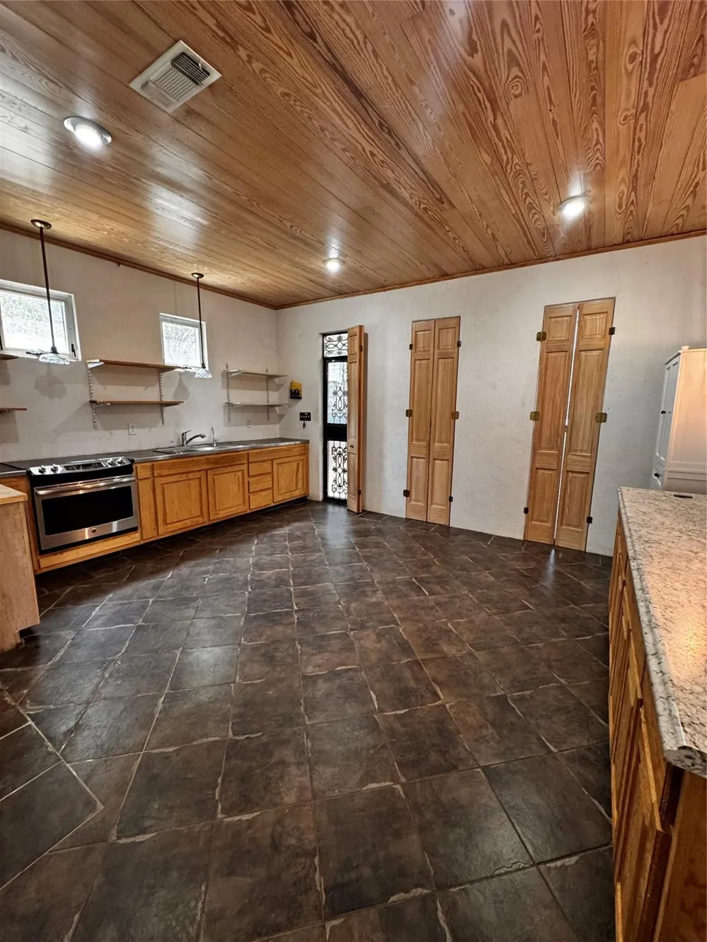 195 Park Drive La Grange, TX 78945