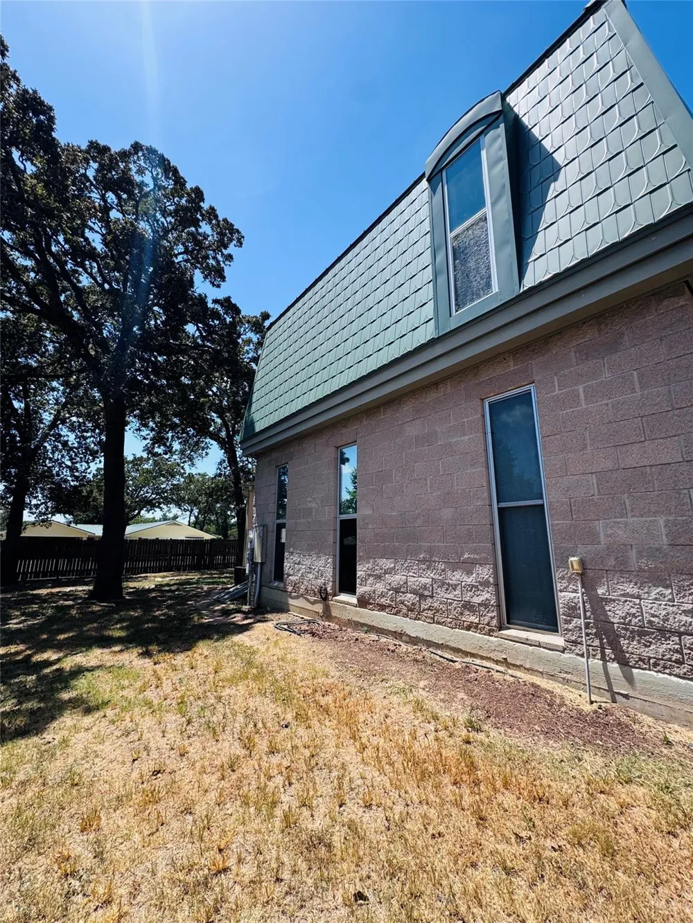 195 Park Drive La Grange, TX 78945