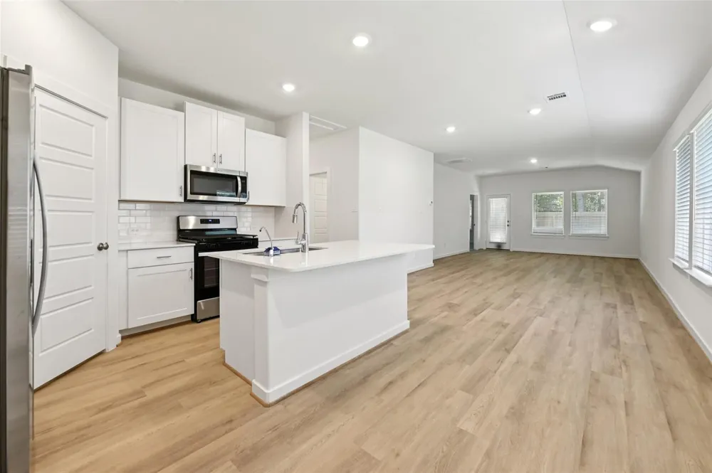 2310 Pioneer Landing Lane Crosby, TX 77532