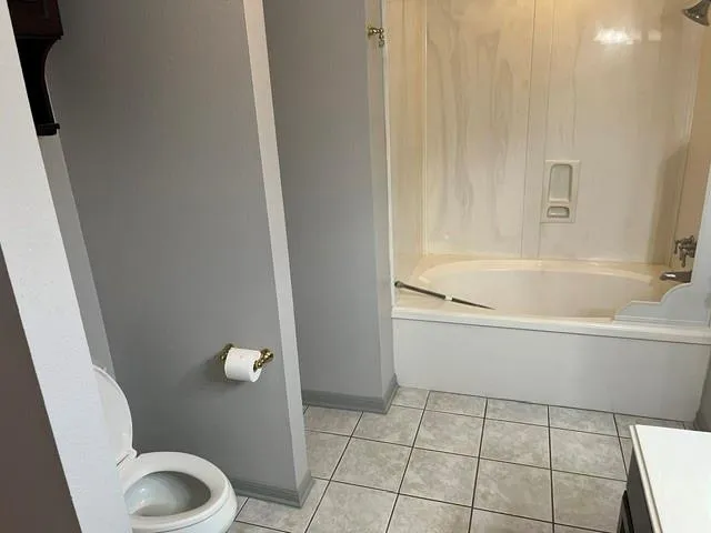 913 Cannan Drive Angleton, TX 77515