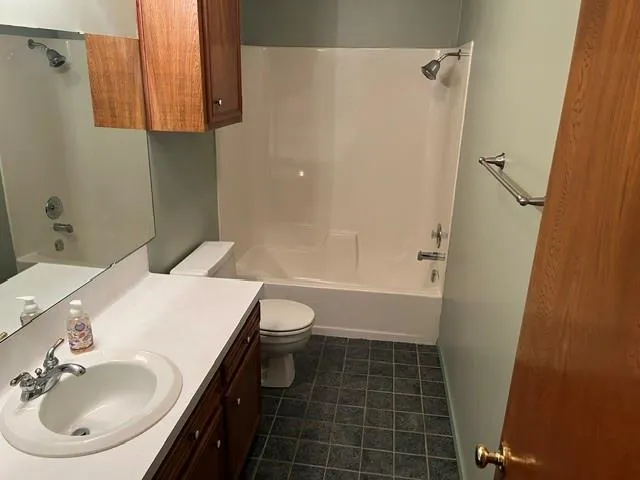 913 Cannan Drive Angleton, TX 77515