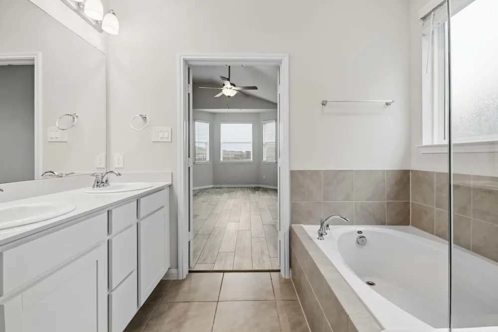 10723 Cliffs View Drive Rosharon, TX 77583