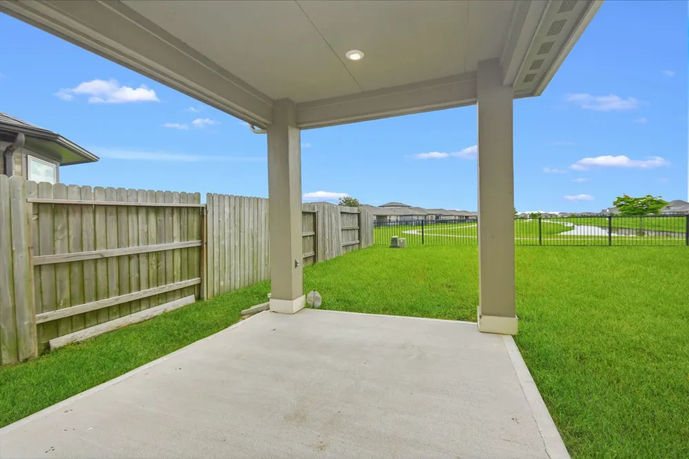 10723 Cliffs View Drive Rosharon, TX 77583