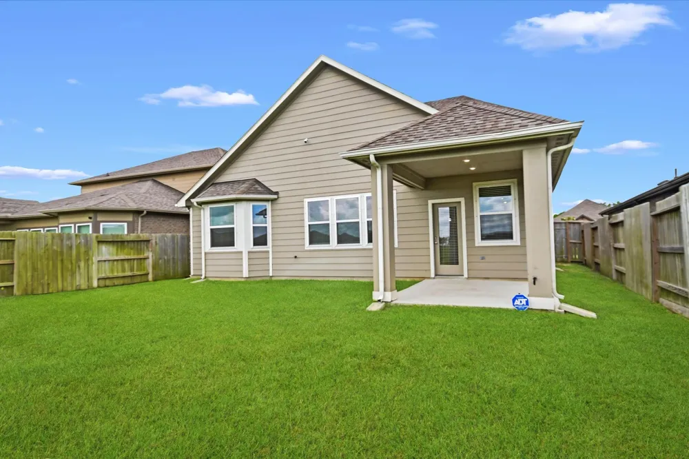 10723 Cliffs View Drive Rosharon, TX 77583