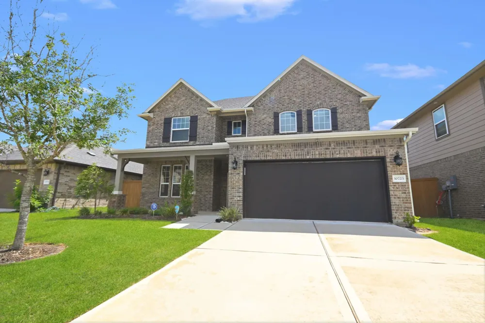 10723 Cliffs View Drive Rosharon, TX 77583