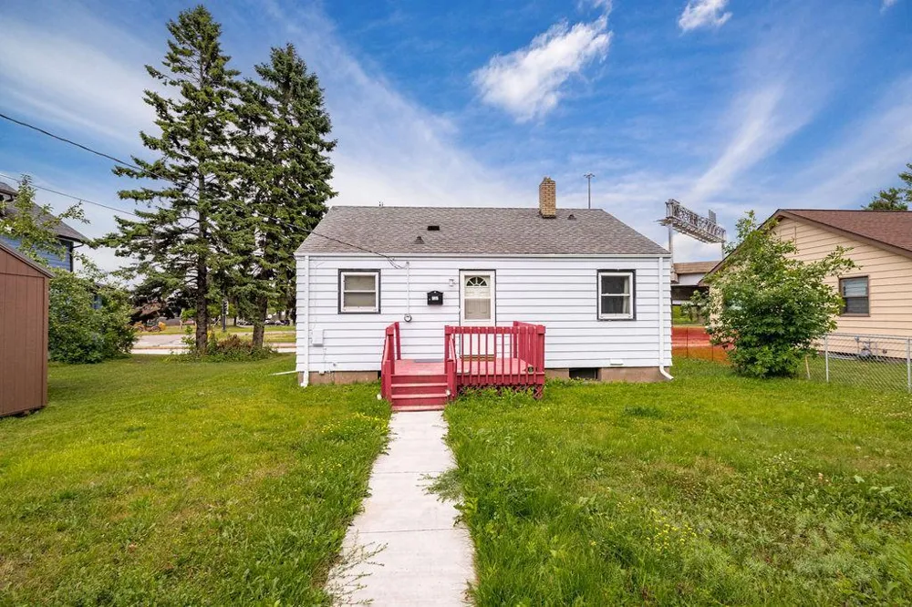 5915 Grand Avenue Duluth, MN 55807