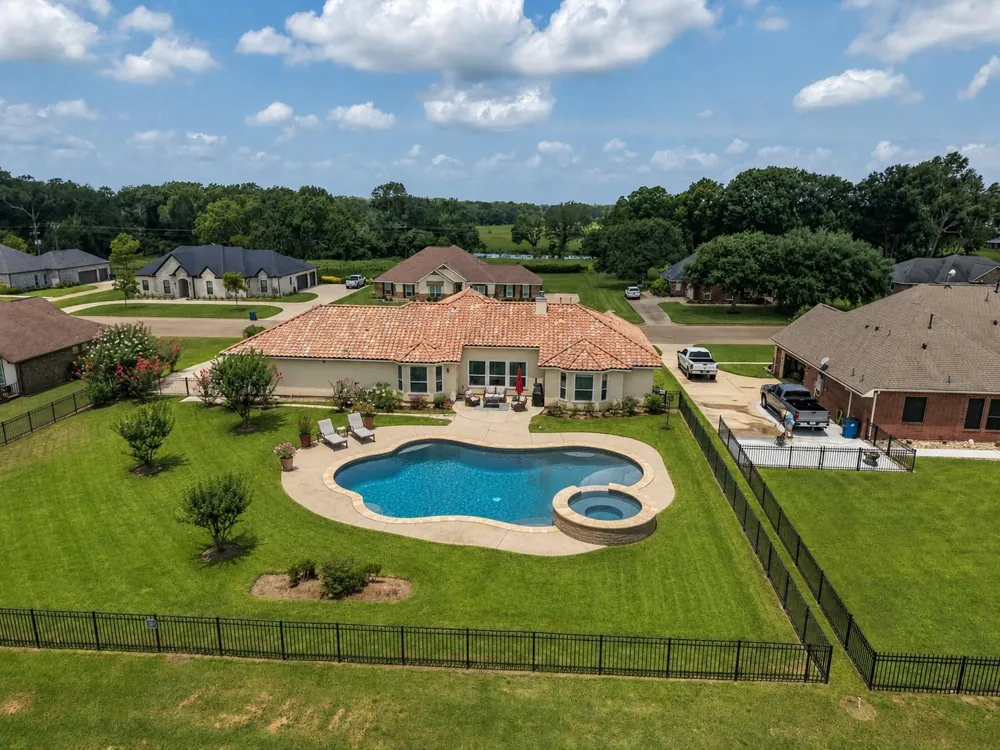 230 Lawrence Marshall Drive Hempstead, TX 77445