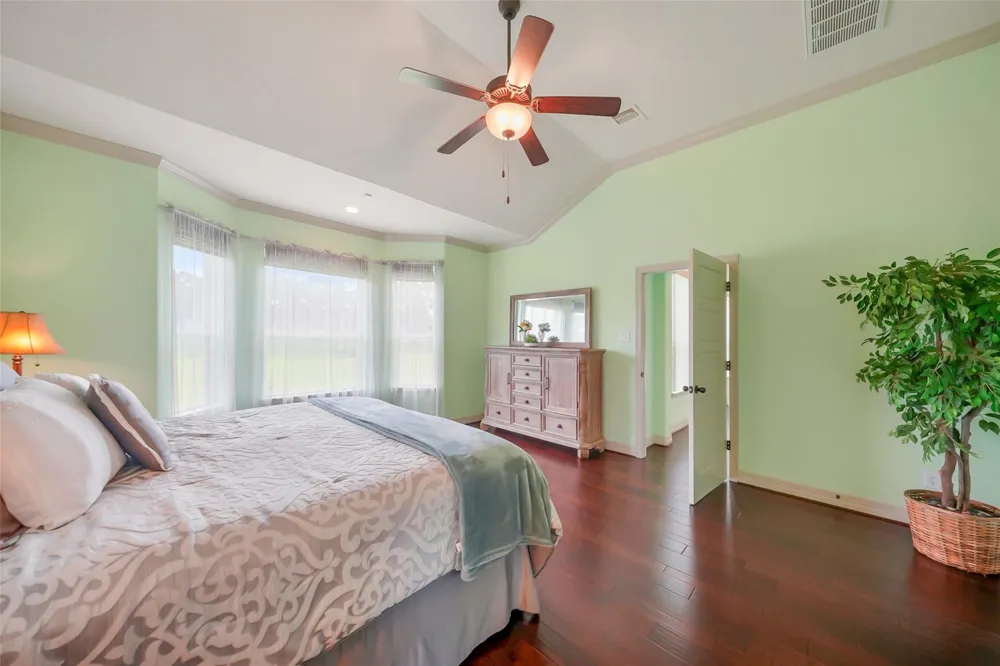 230 Lawrence Marshall Drive Hempstead, TX 77445