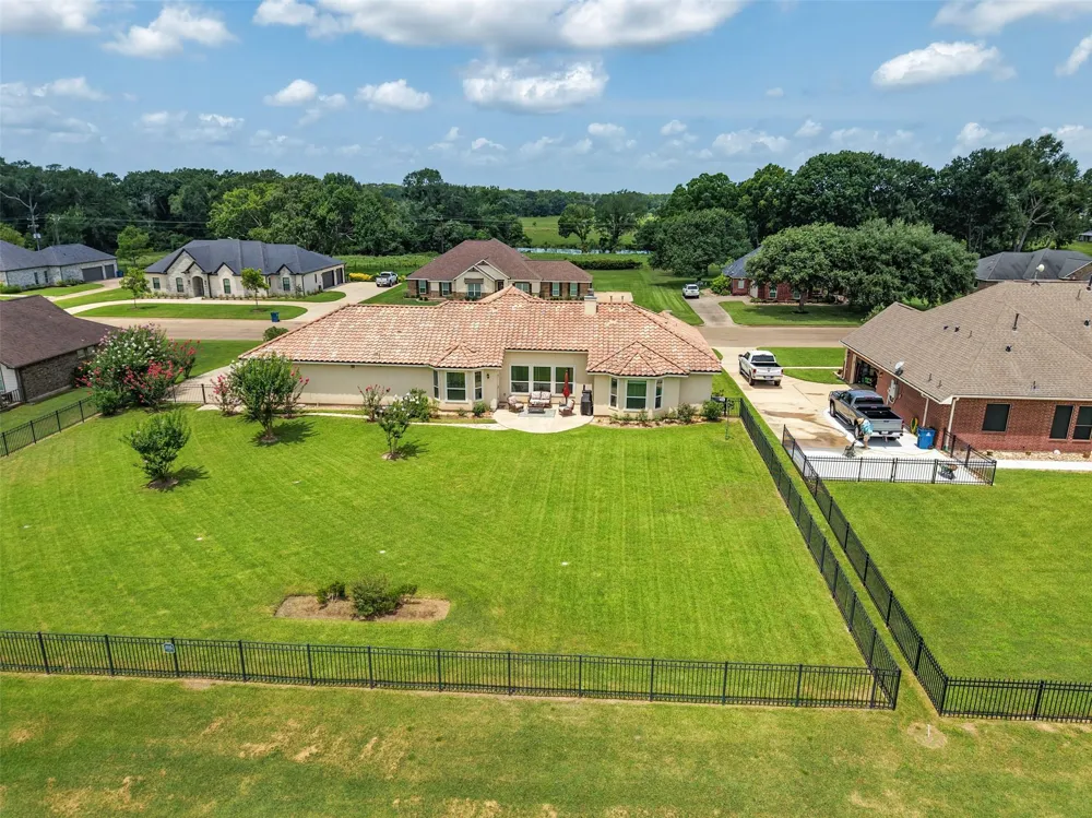 230 Lawrence Marshall Drive Hempstead, TX 77445