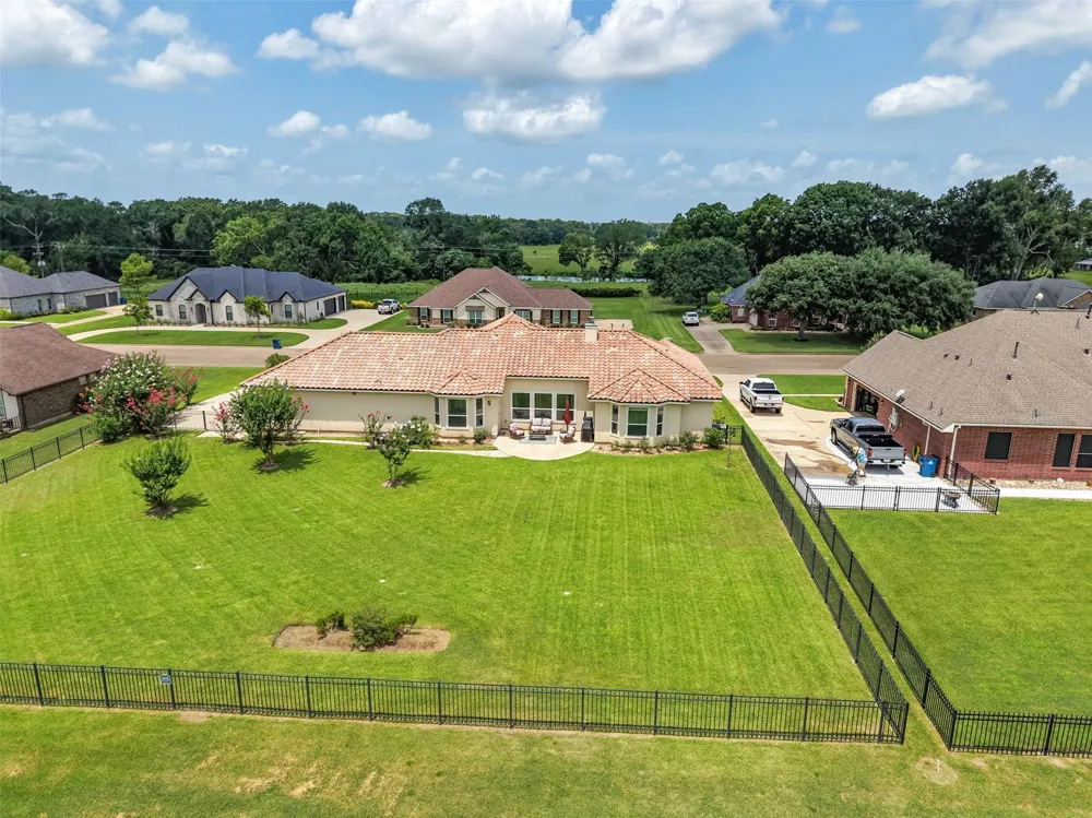 230 Lawrence Marshall Drive Hempstead, TX 77445