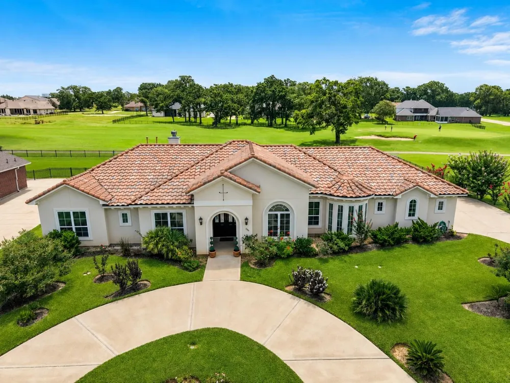 230 Lawrence Marshall Drive Hempstead, TX 77445
