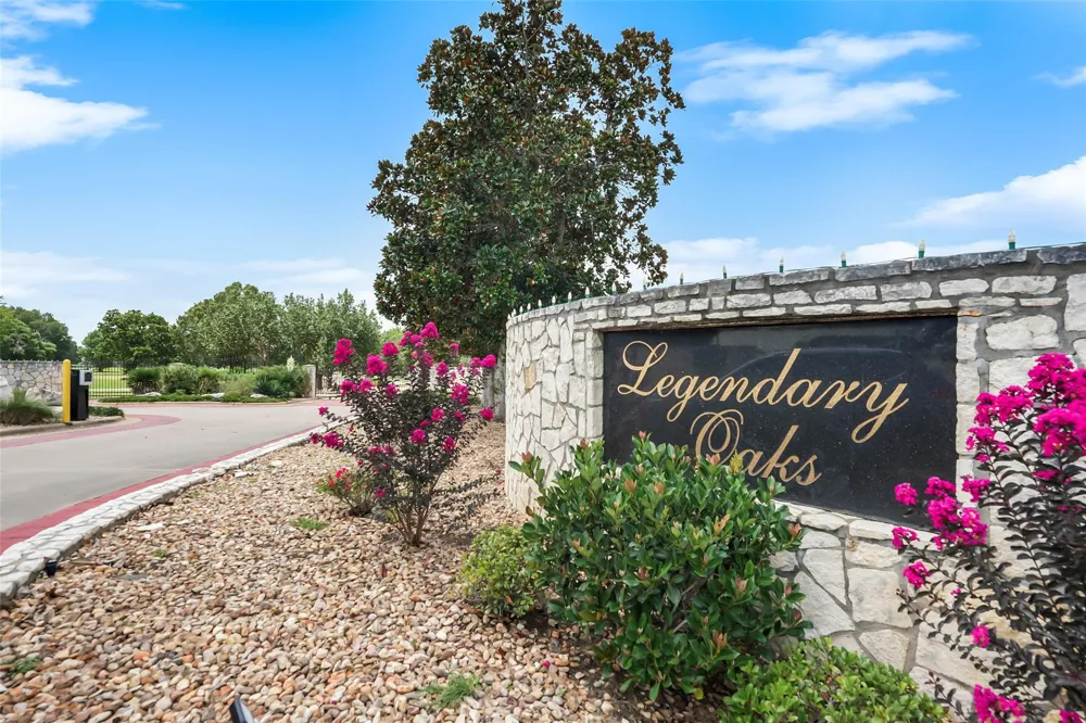 230 Lawrence Marshall Drive Hempstead, TX 77445
