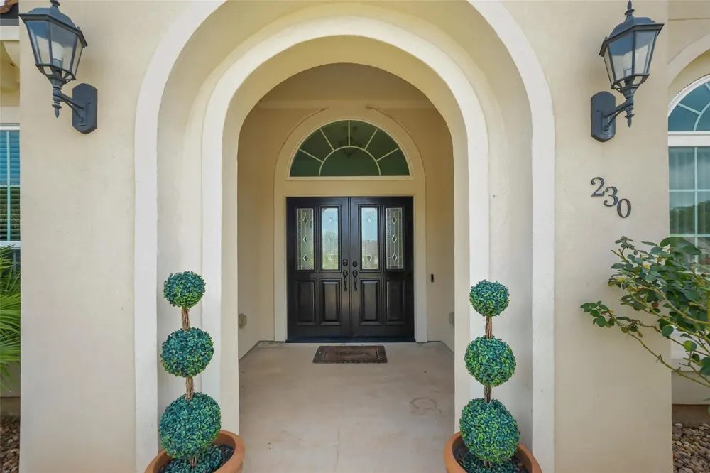 230 Lawrence Marshall Drive Hempstead, TX 77445